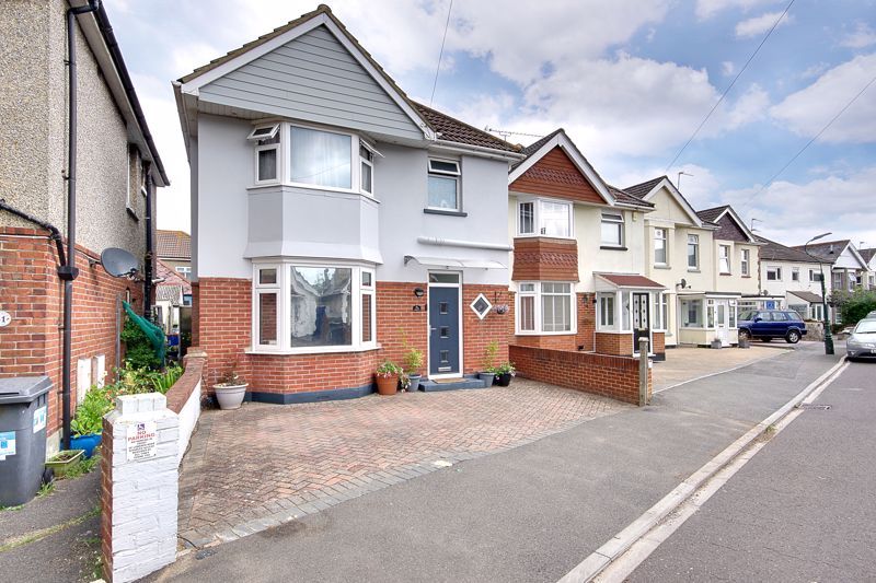 3 bed detached house for sale in Oswald Road, Moordown BH9 Zoopla