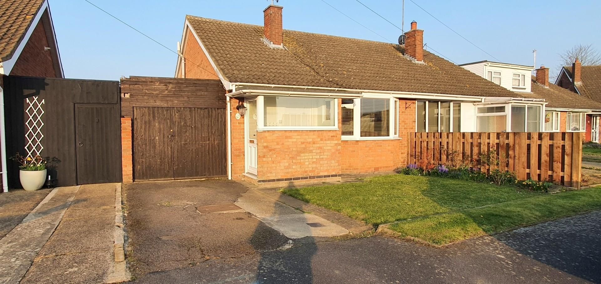3 bed semidetached bungalow for sale in Wallwin Close, Roade