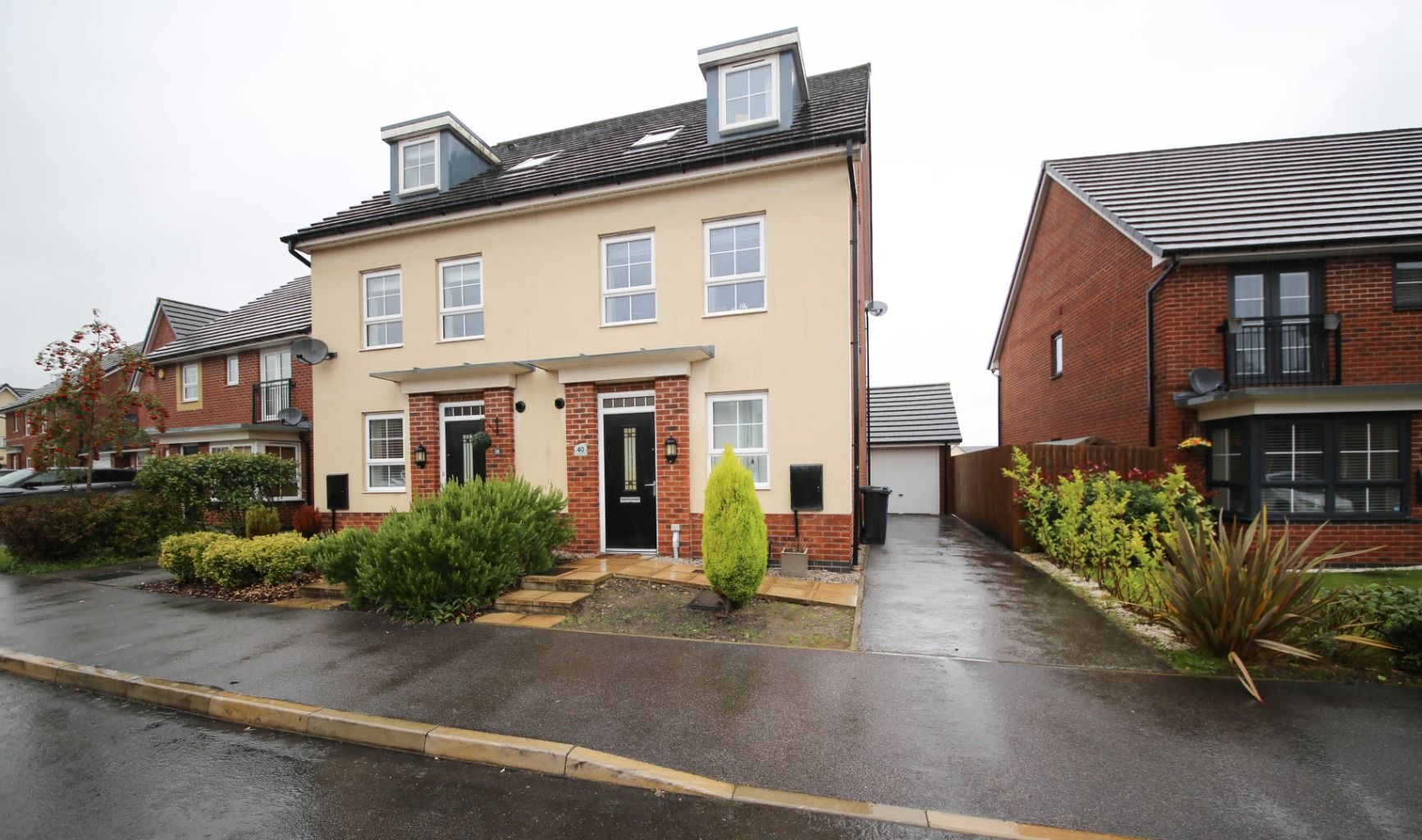 4 bed semidetached house for sale in Crossley Avenue, Wigan