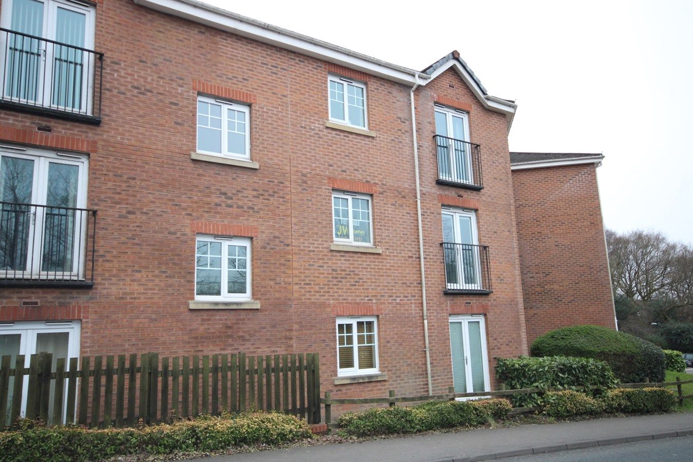 1 bed flat for sale in Newbridge Road, Pontllanfraith, Blackwood NP12