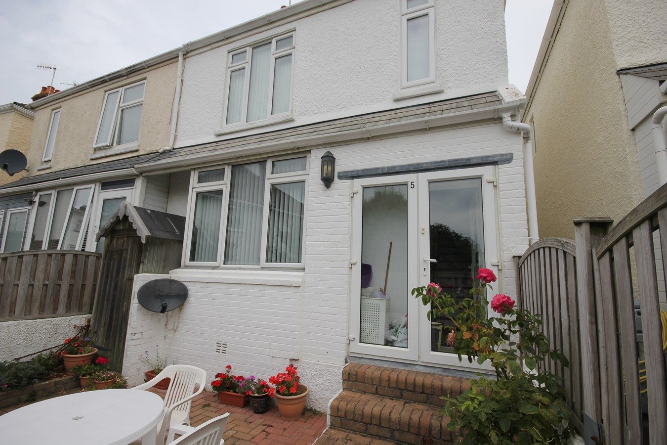3 bed semidetached house for sale in Beach Crescent, St Saviour