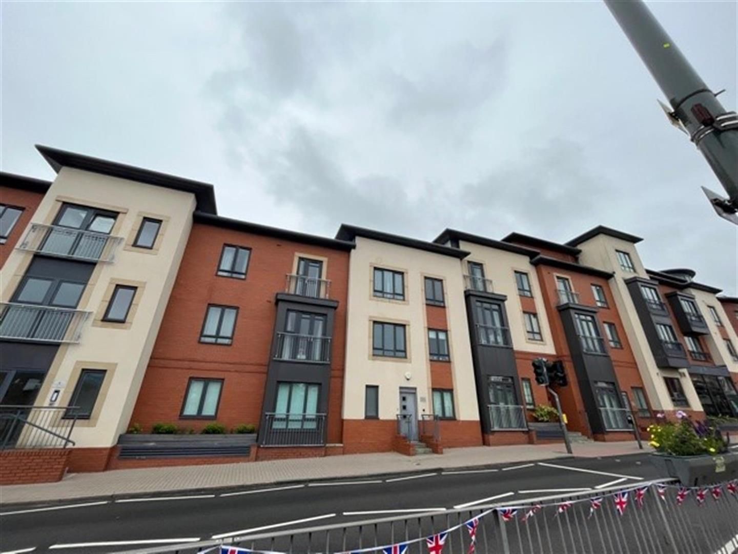 2 bed flat for sale in High Street, Harborne, Birmingham B17 Zoopla