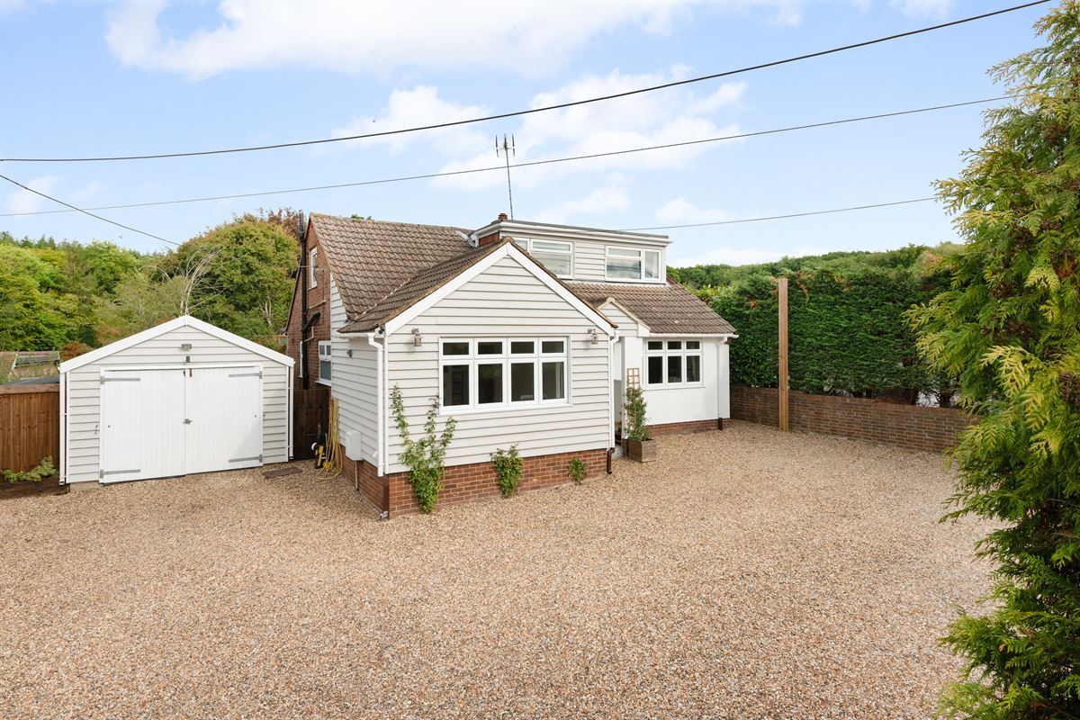 4 bed detached bungalow for sale in Honey Hill, Whitstable CT5 Zoopla