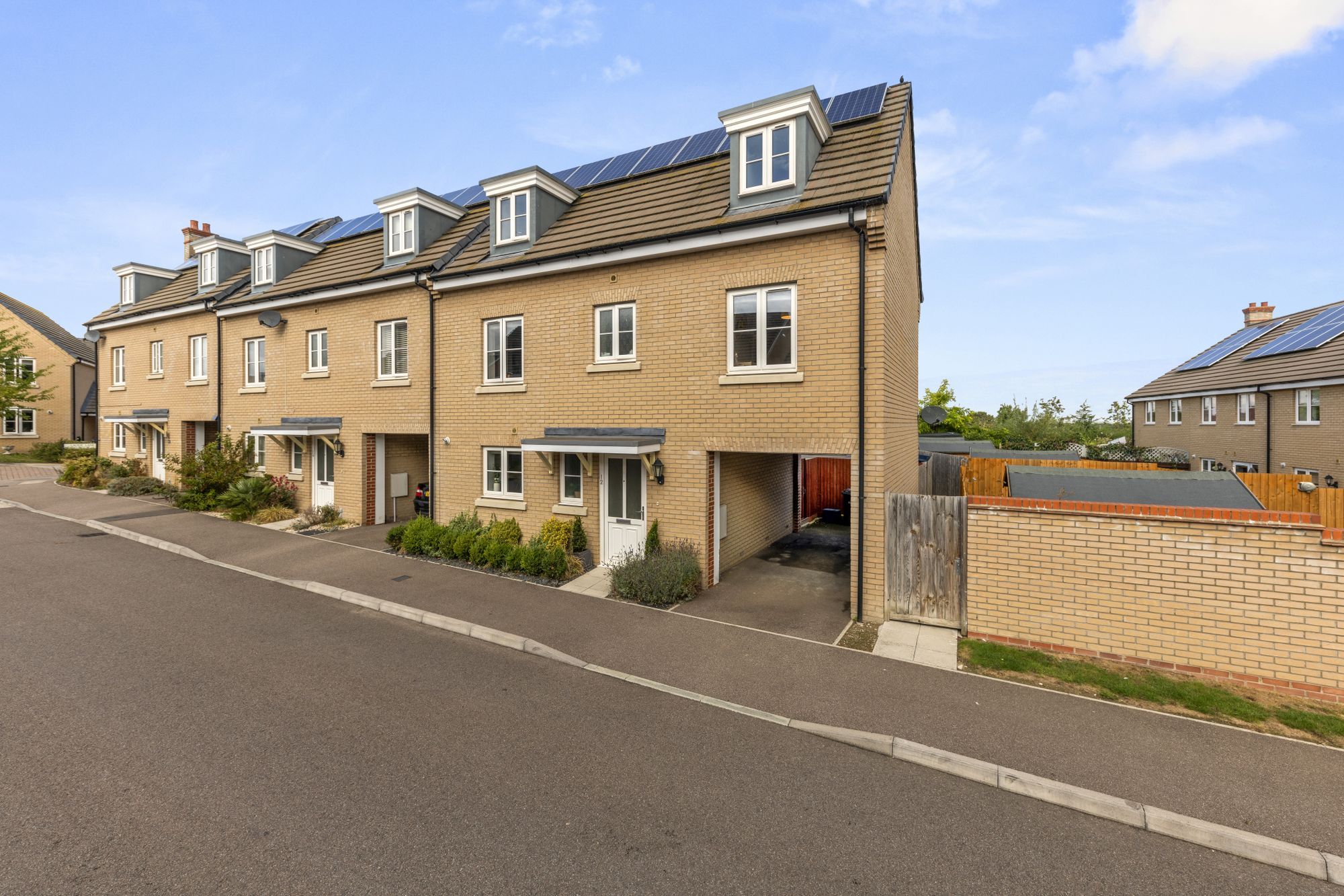 4 bed town house for sale in Sassoon Drive, Royston SG8 Zoopla