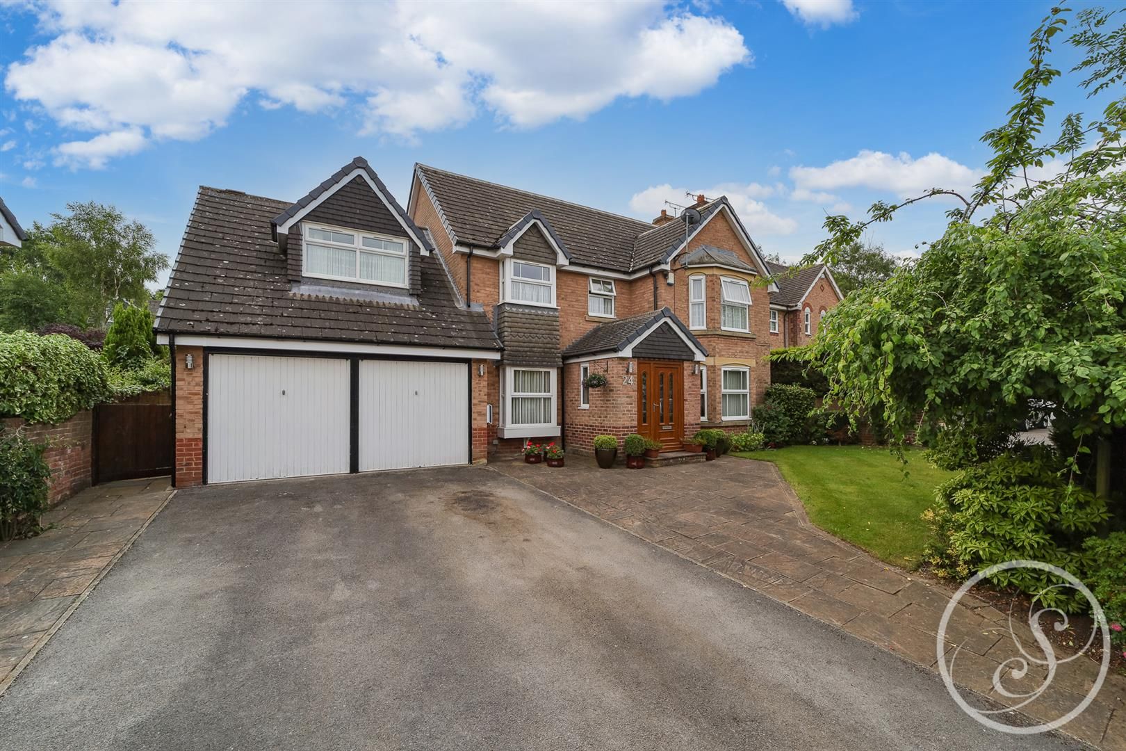 5 bed detached house for sale in Wigton Park Close, Leeds LS17 Zoopla