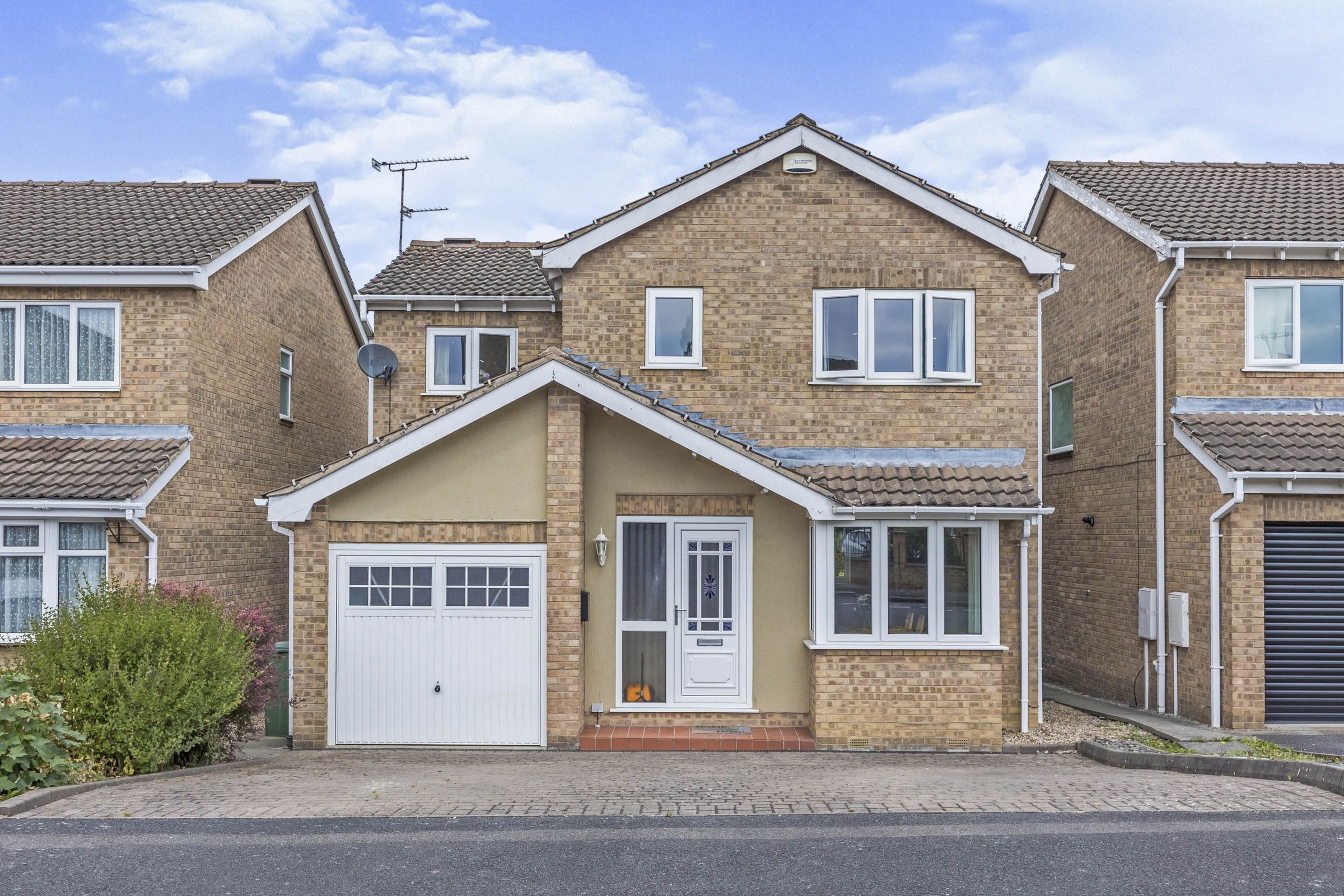 4 bed detached house for sale in Greenacre Avenue, Heanor DE75 Zoopla