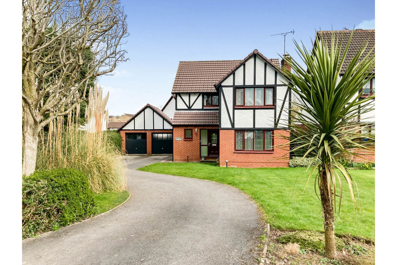 4 bed detached house for sale in Tudor Way, Chester CH3 Zoopla