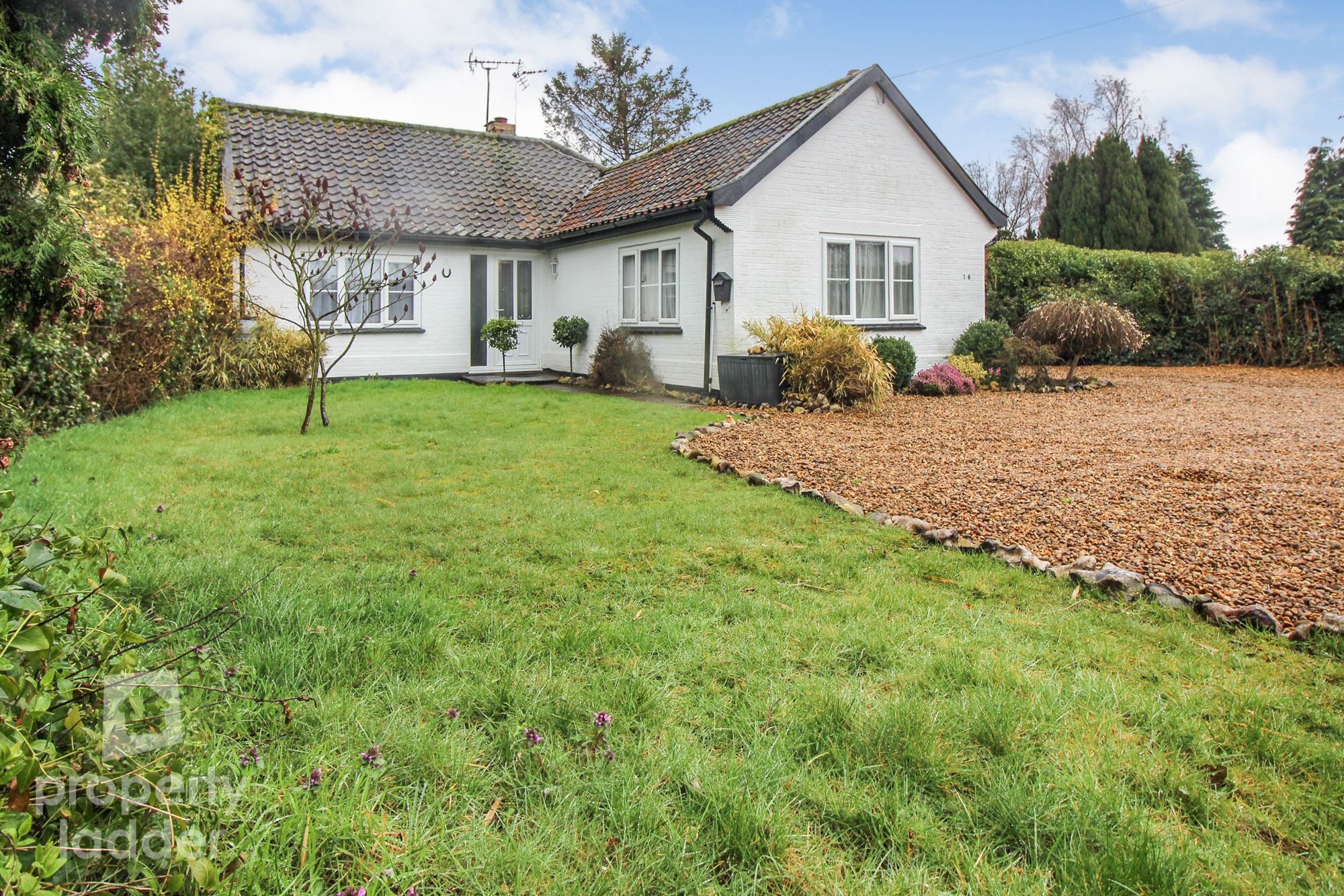 3 bed detached bungalow for sale in West Lane, Horsham St. Faith, Norwich NR10 Zoopla