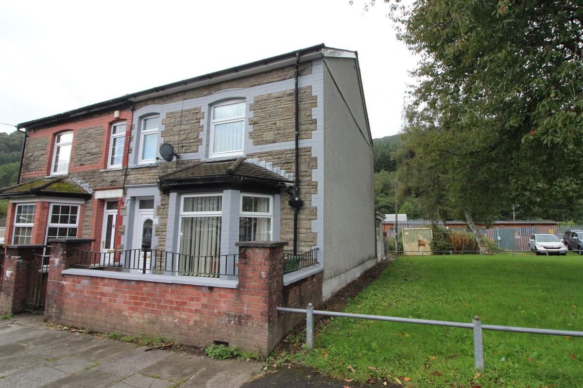 3 bed terraced house to rent in Penllwyn Street, Cwmfelinfach, Ynysddu
