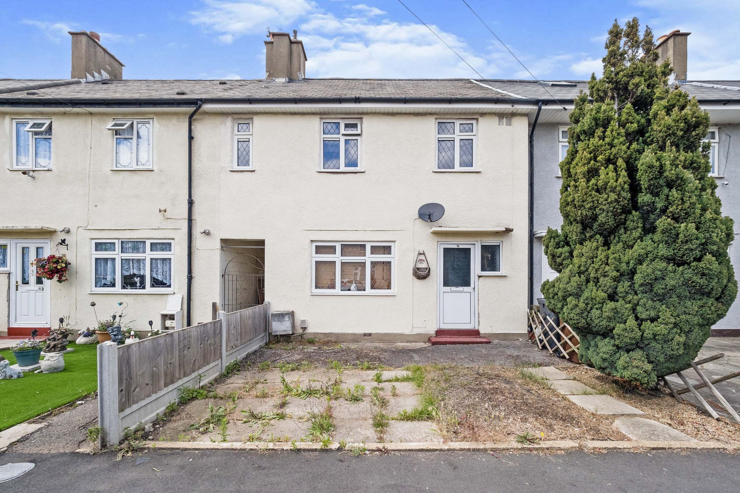 3 bed terraced house for sale in Lichfield Road, Dagenham RM8 Zoopla