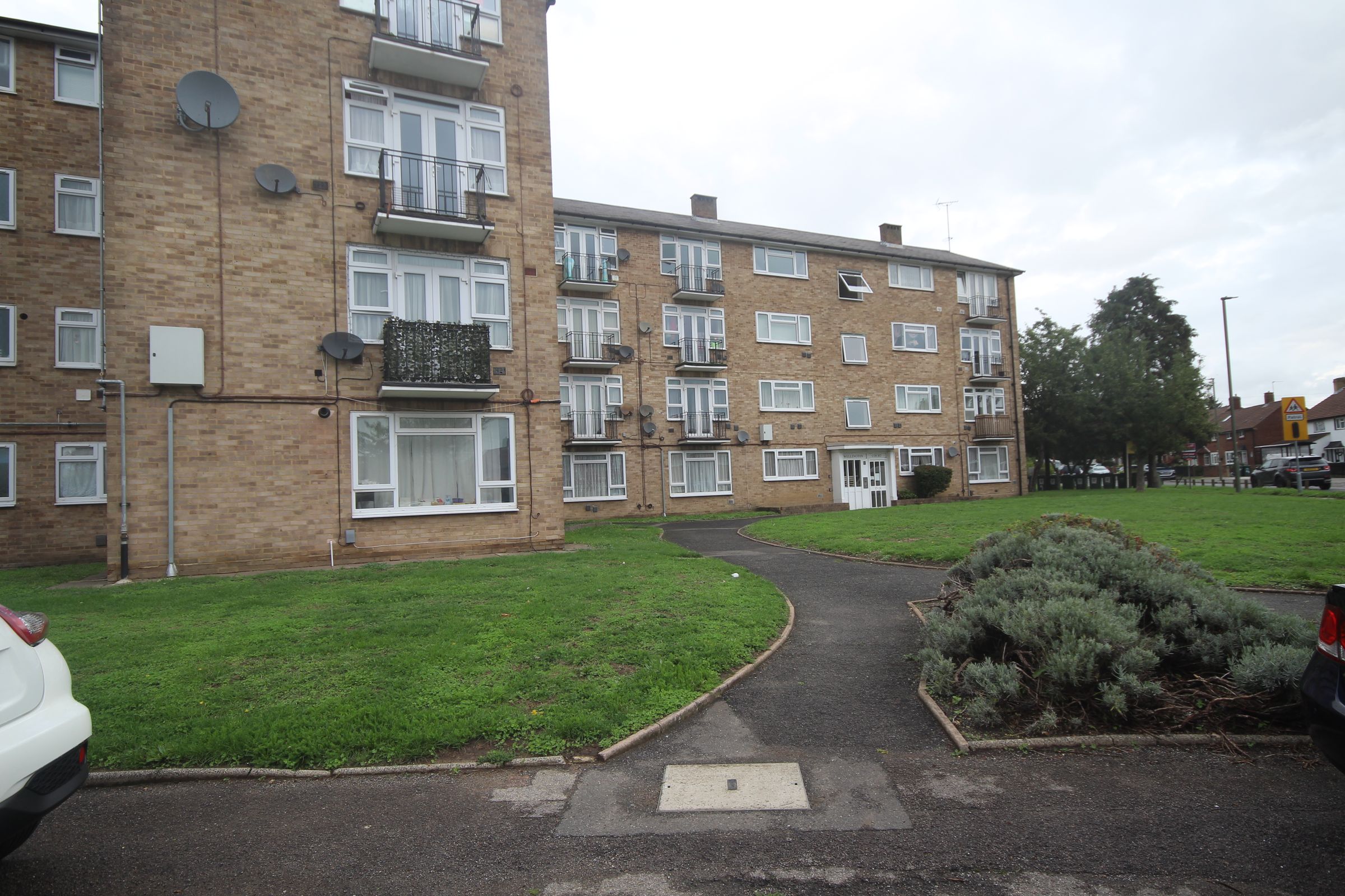 1 bed flat for sale in Wellington Court, Clare Road, Stanwell TW19 Zoopla