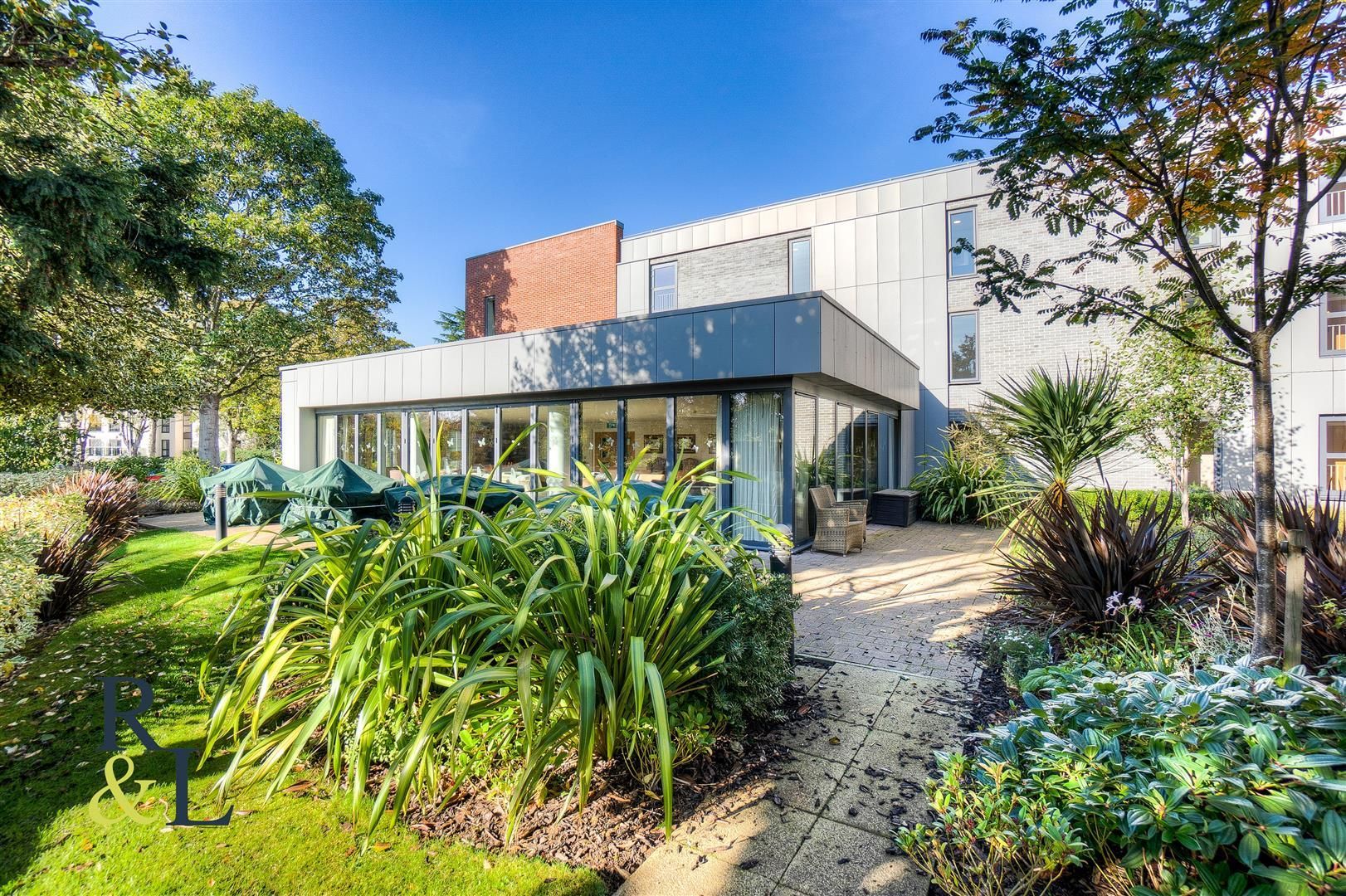 2 bed flat for sale in Century Court, Wilford Lane, West Bridgford