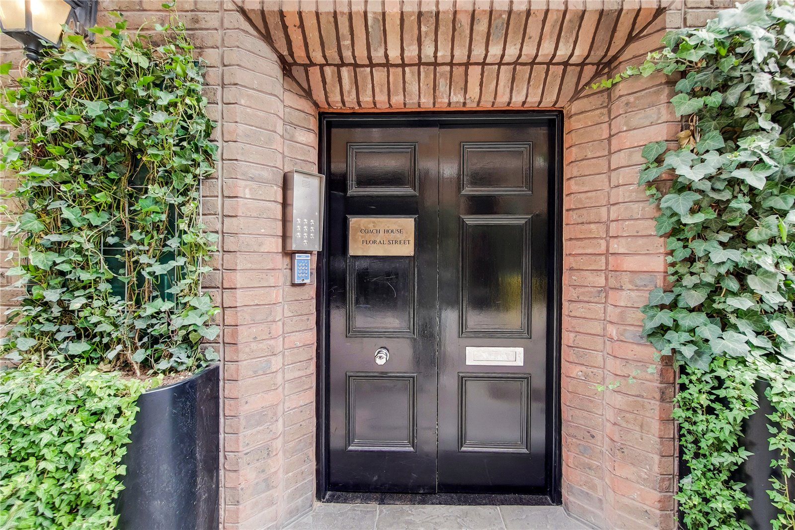 1 bed flat for sale in Floral Street, Covent Garden, London WC2E Zoopla