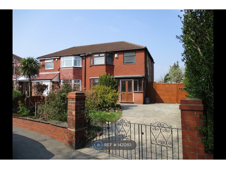 3 bed semidetached house to rent in Billy Lane, Swinton, Manchester