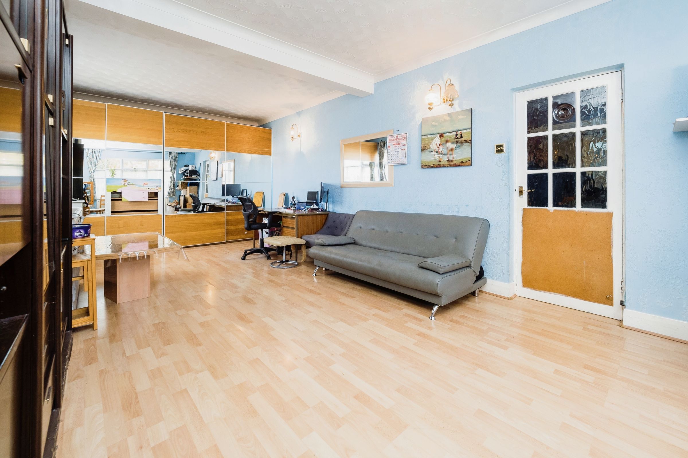 5 bed semidetached house for sale in Upper Rainham Road, Hornchurch