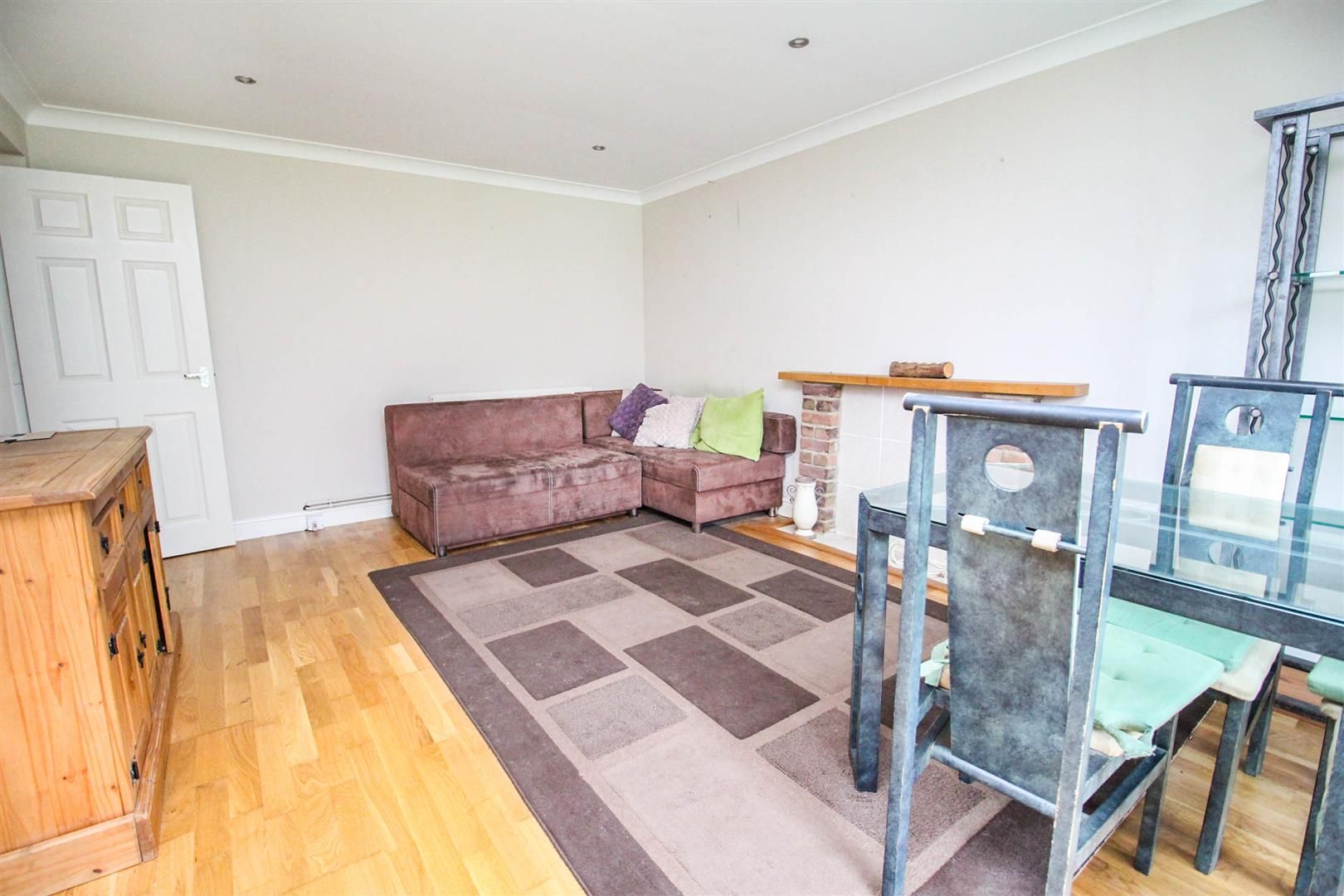2 bed flat for sale in Cuffley Court, Hemel Hempstead HP2 Zoopla