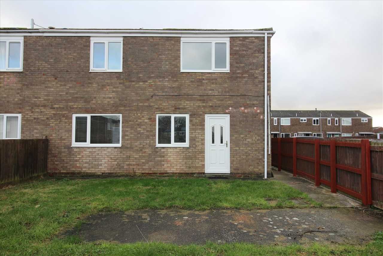 3 bed terraced house for sale in Broomylinn Place, Eastfield Lea