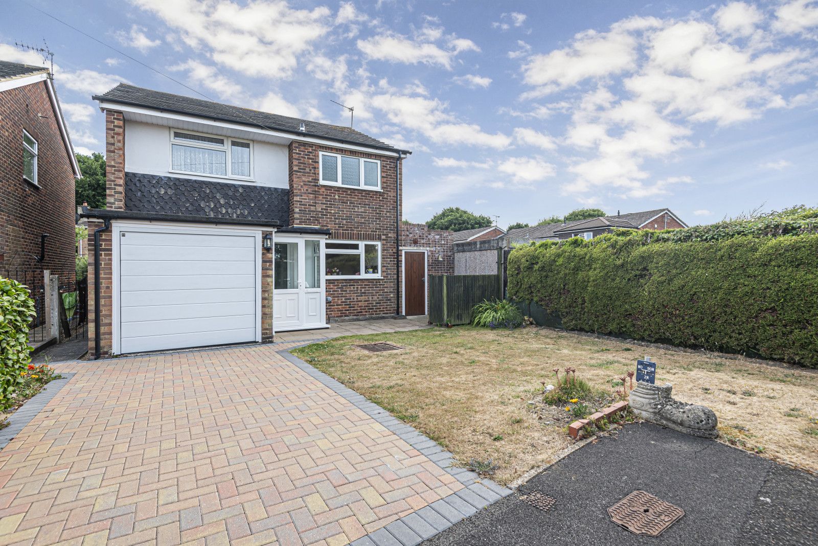 3 bed detached house for sale in Hillbrow Close, Wood Street Village