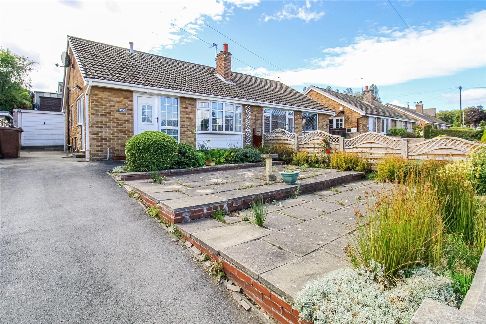 2 bed semidetached bungalow for sale in Towngate, Ossett WF5 Zoopla