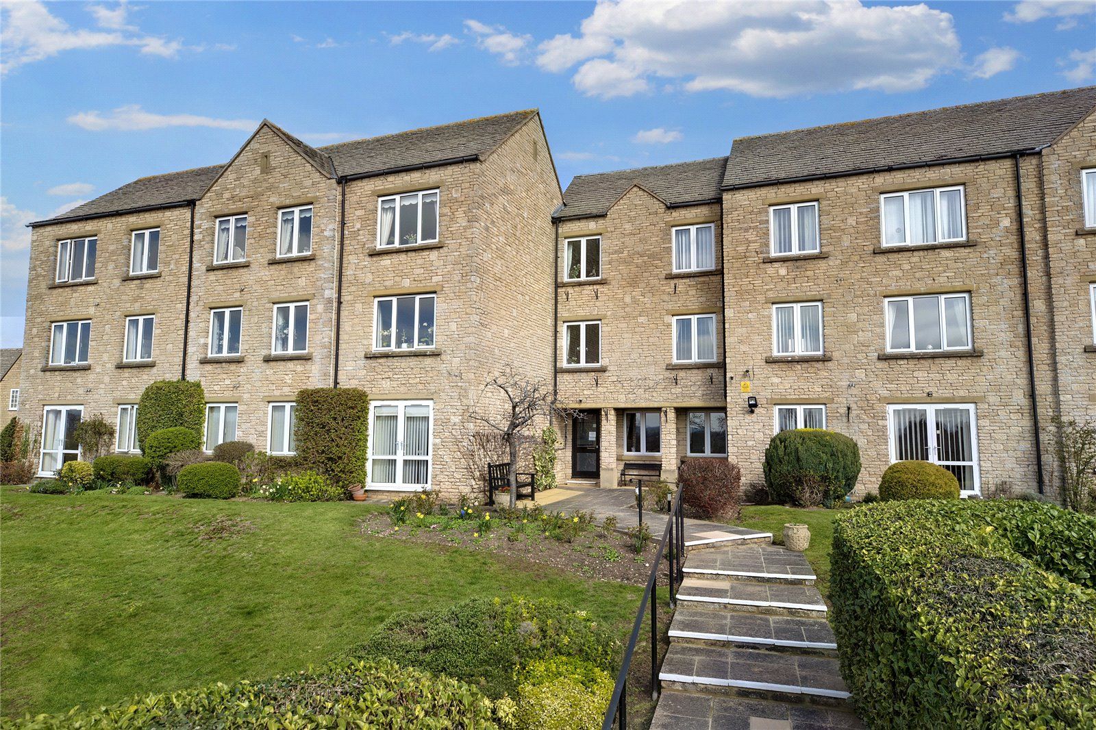 1 bed flat for sale in Bredon Court, Station Road, Broadway