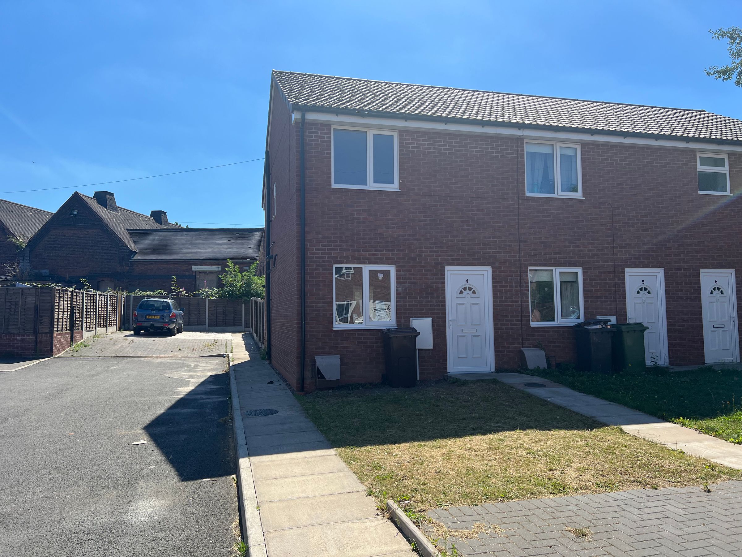 2 bed semidetached house to rent in Lane Street, Bilston WV14 Zoopla