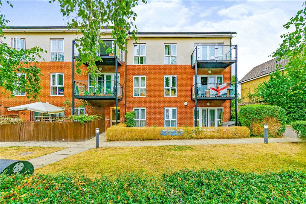 2 bed flat for sale in Kendra Hall Road, South Croydon, Surrey CR2 - Zoopla