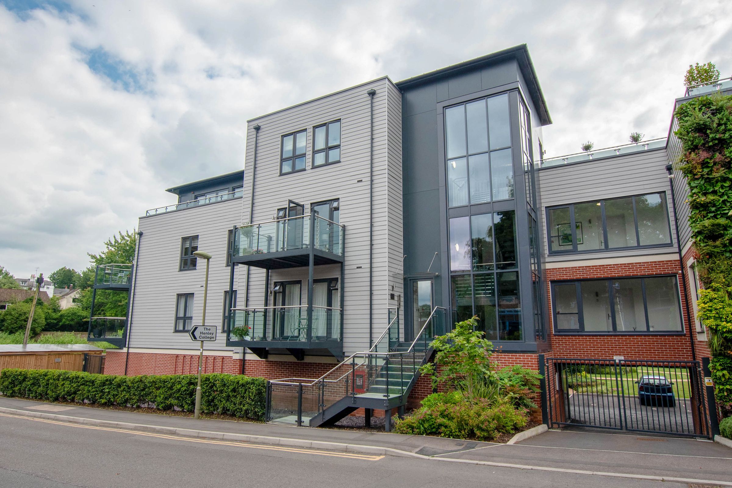 1 bed flat for sale in Deanfield Avenue, HenleyOnThames RG9 Zoopla
