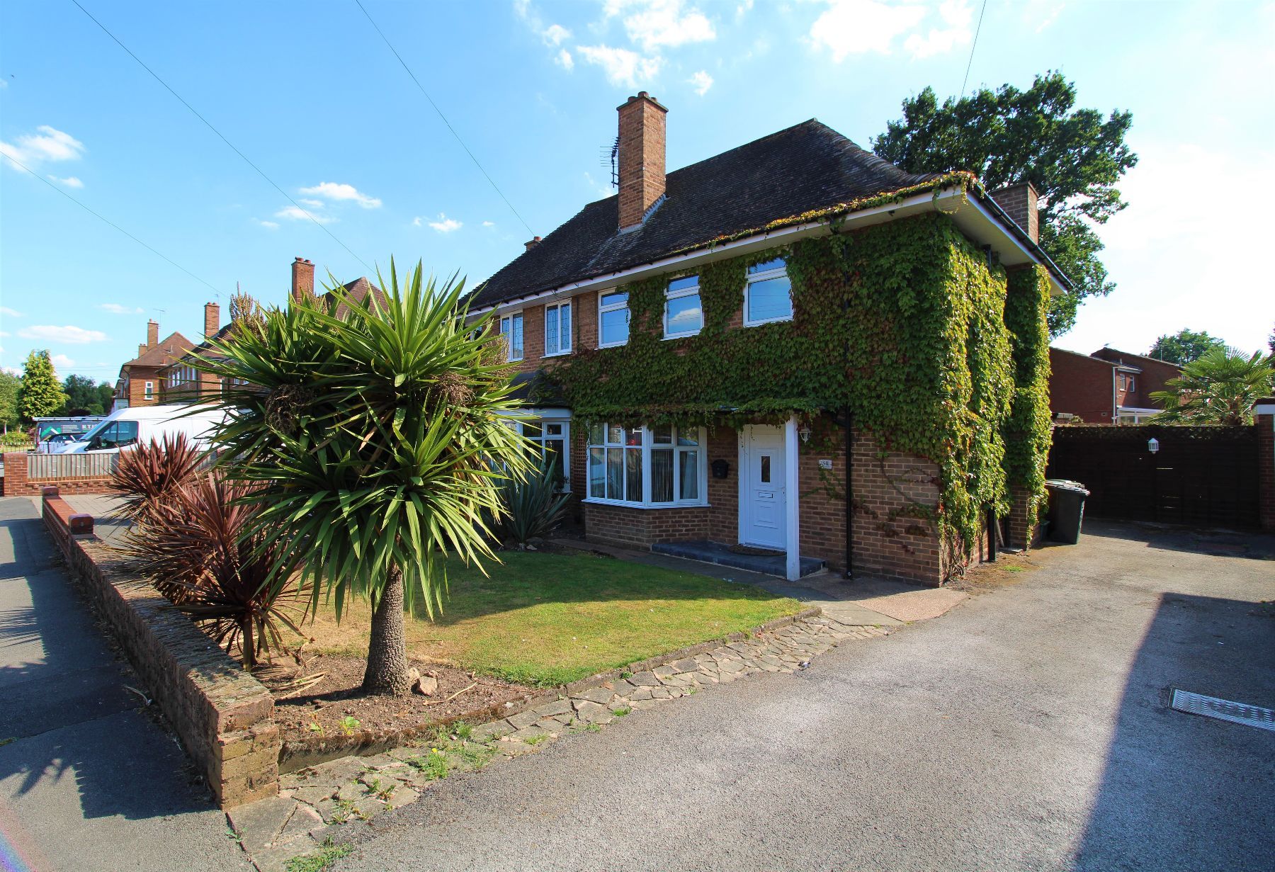 3 bed semidetached house for sale in Tanhouse Farm Road, Solihull B92