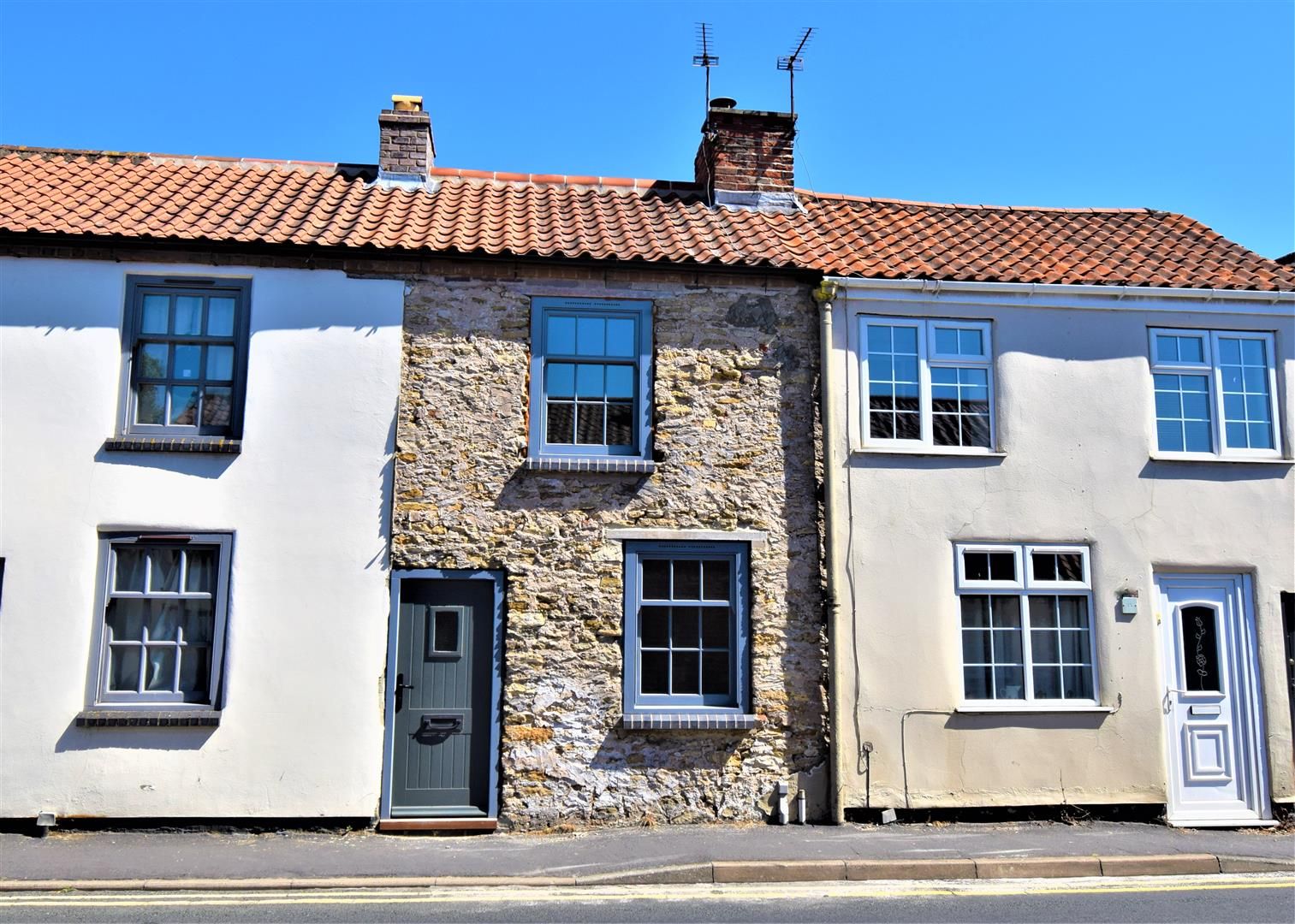 2 bed semidetached house to rent in High Street, Messingham
