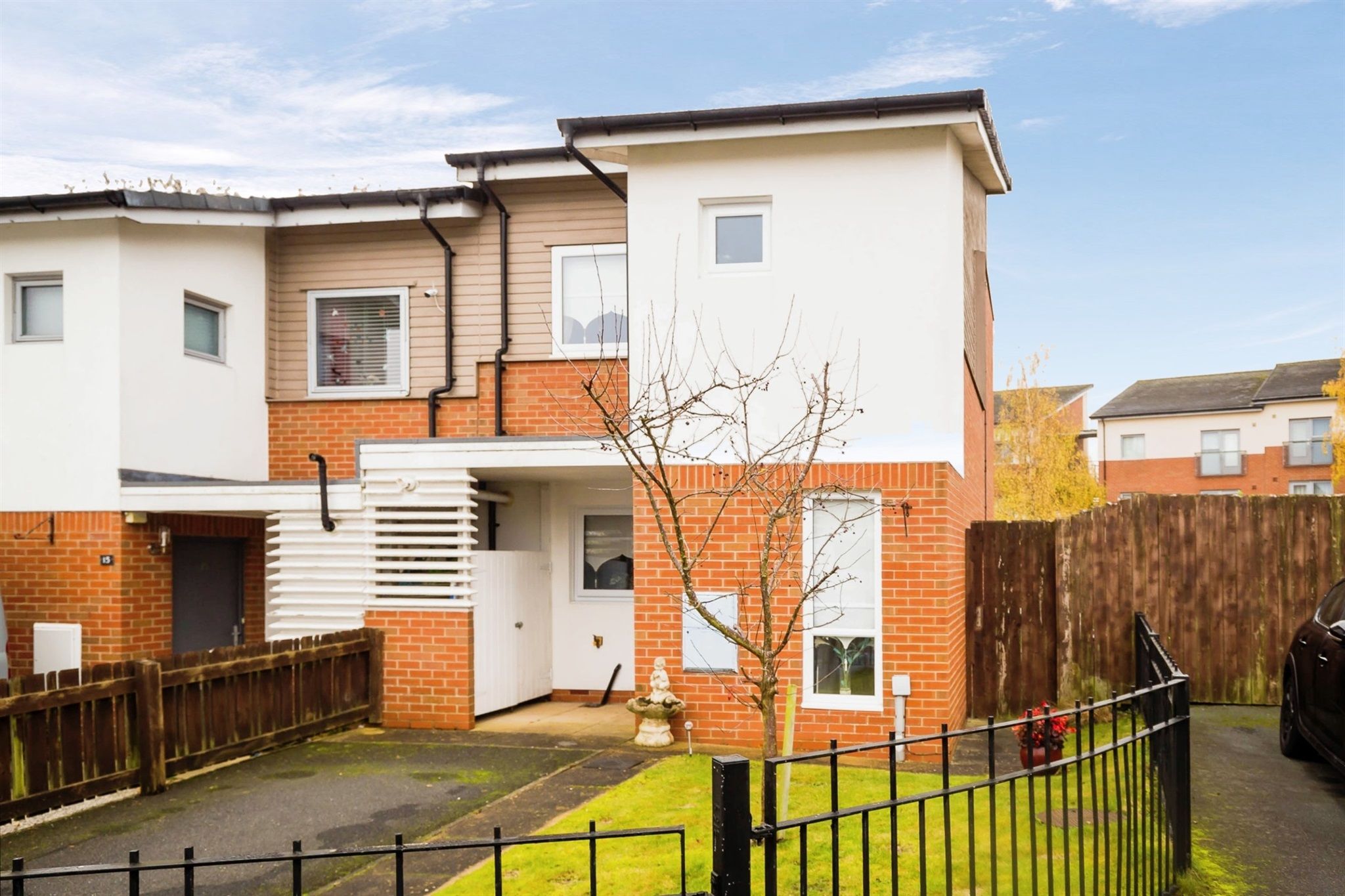 2 bed end terrace house for sale in Denbigh Court, Castlefields