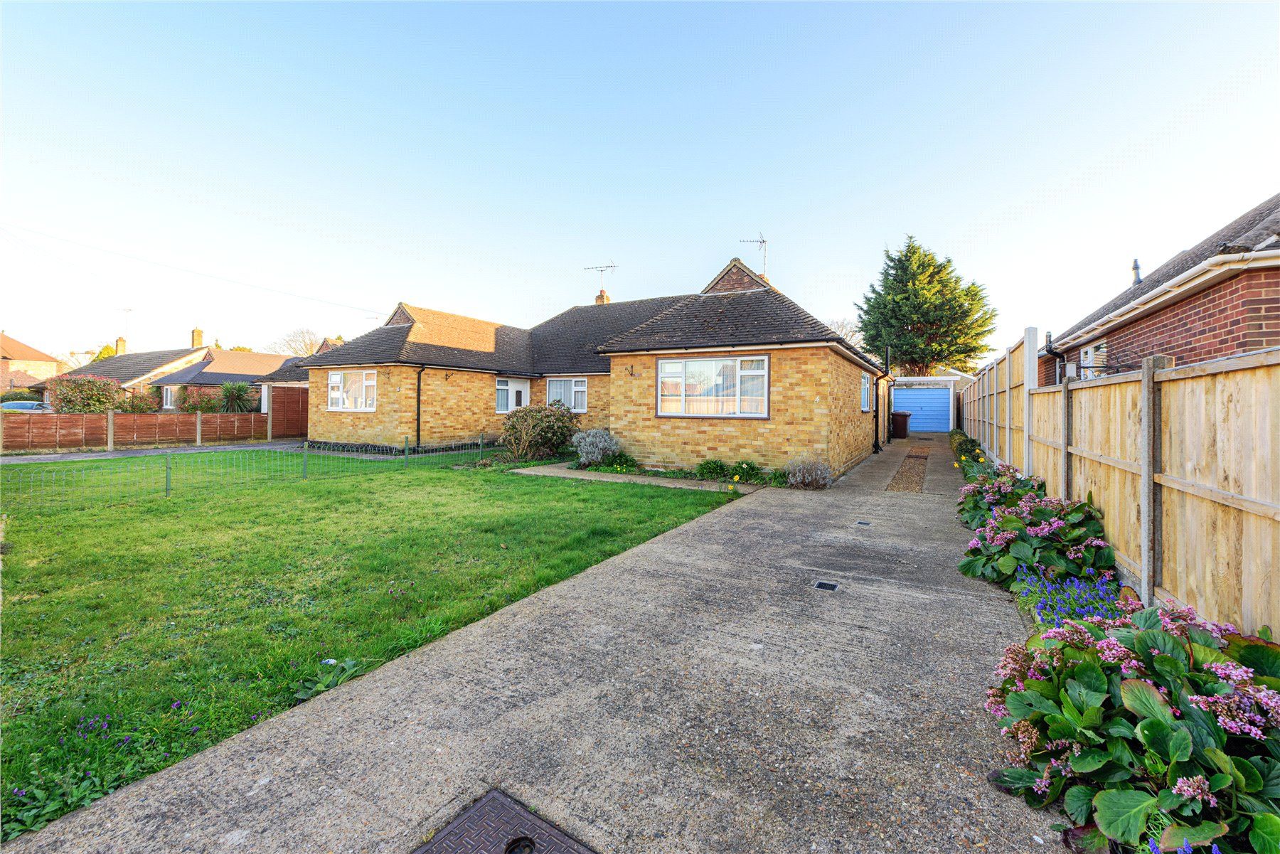 3 bed bungalow for sale in Addlestone, Surrey KT15 Zoopla