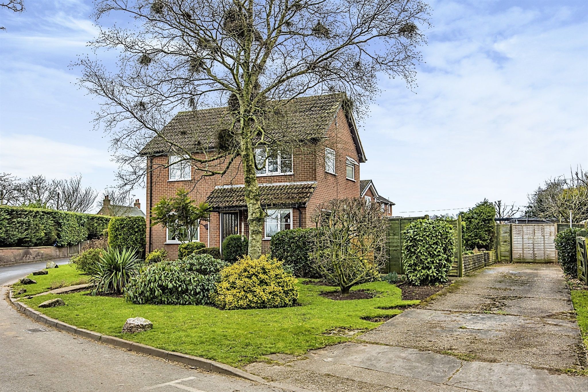 3 bed detached house for sale in Swingate, Kimberley, Nottingham NG16