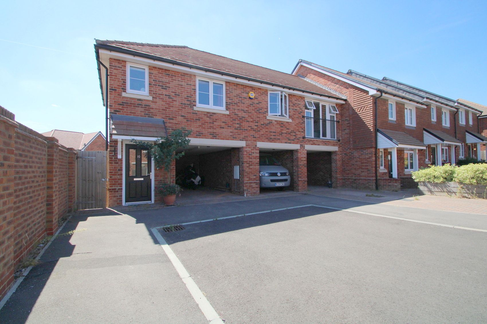 2 bed property for sale in Elisha Close, Spencers Wood, Reading RG7
