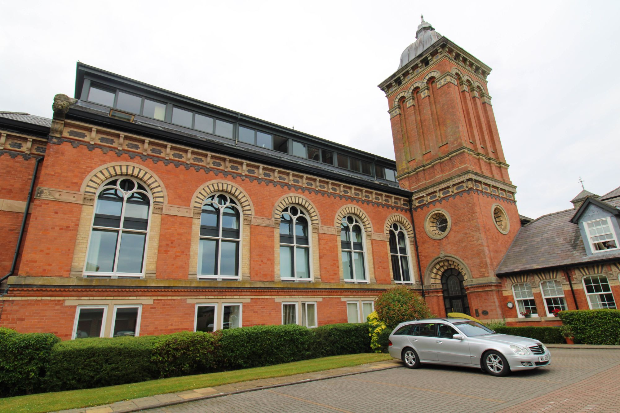 2 bed flat for sale in Pavilion Way, Macclesfield SK10 Zoopla