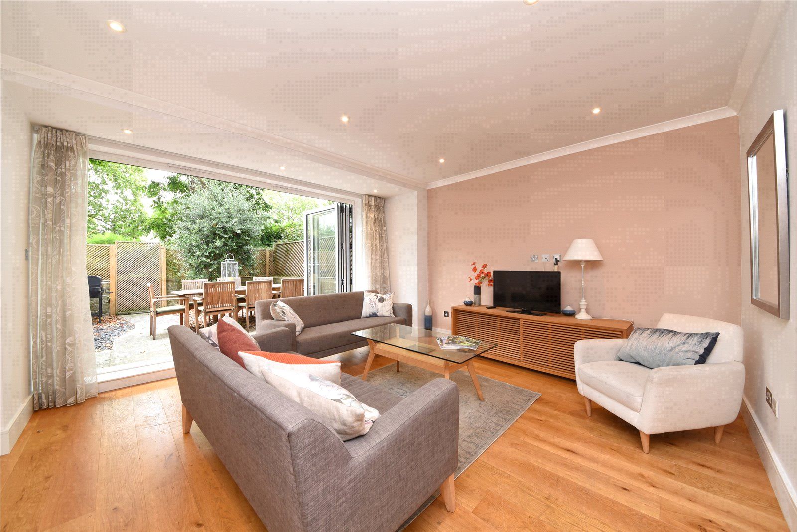 Telford Terrace, Pimlico, London SW1V  