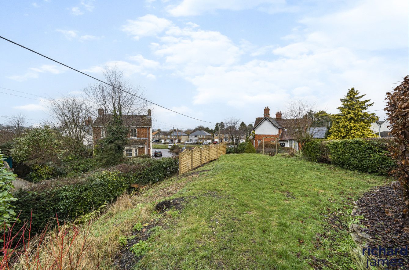 3 bed bungalow for sale in Priors Hill, Wroughton, Swindon, Wilts SN4