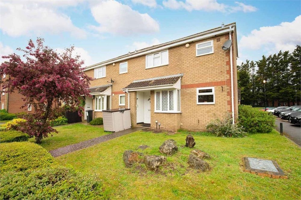 1 bed end terrace house for sale in Maplin Park, Langley, Berkshire SL3