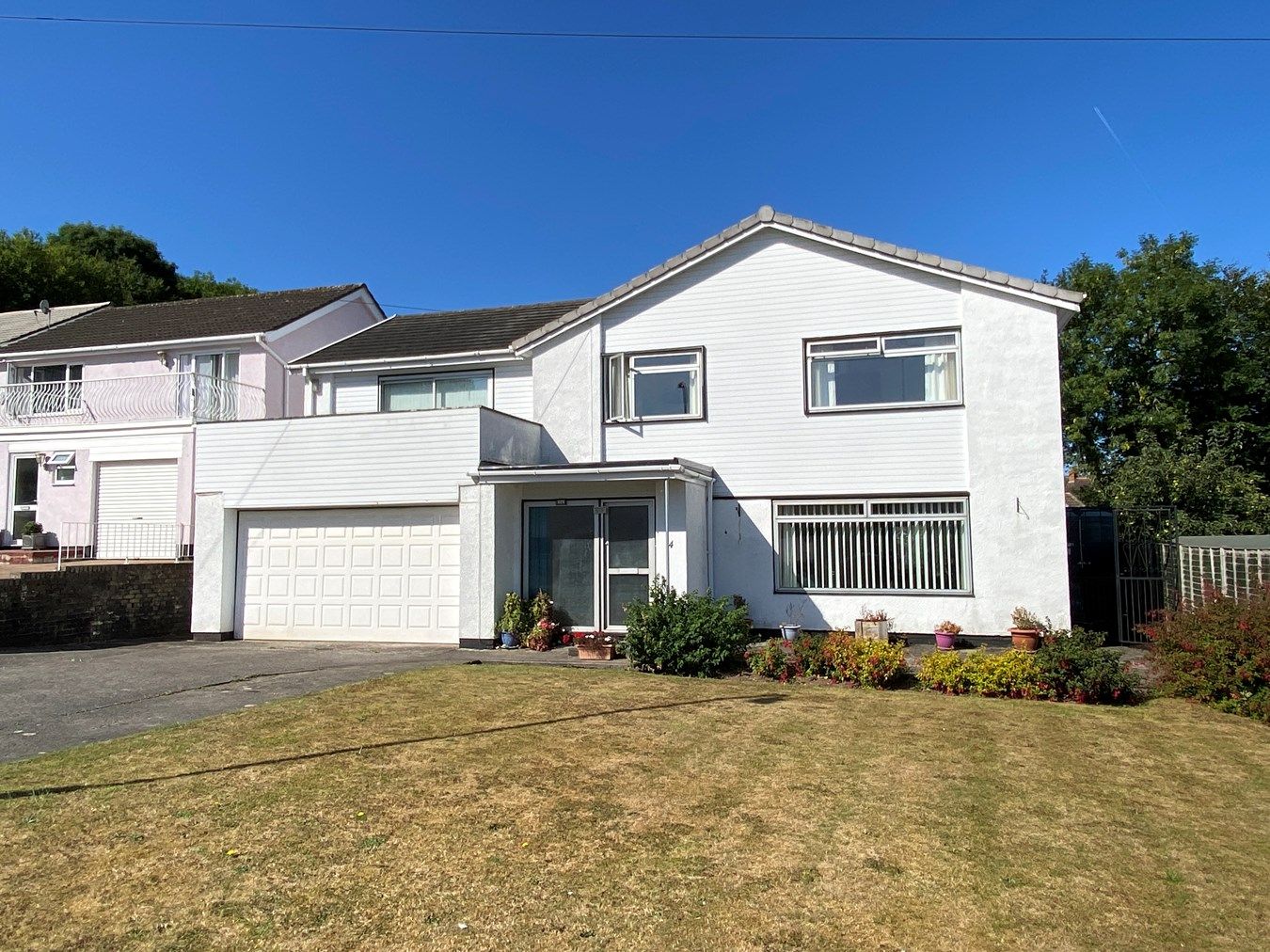 5 bed detached house for sale in Llanwenarth Road, Govilon, Abergavenny