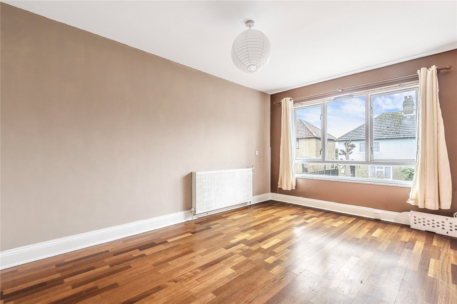 Iffley Close Uxbridge Middlesex UB8  