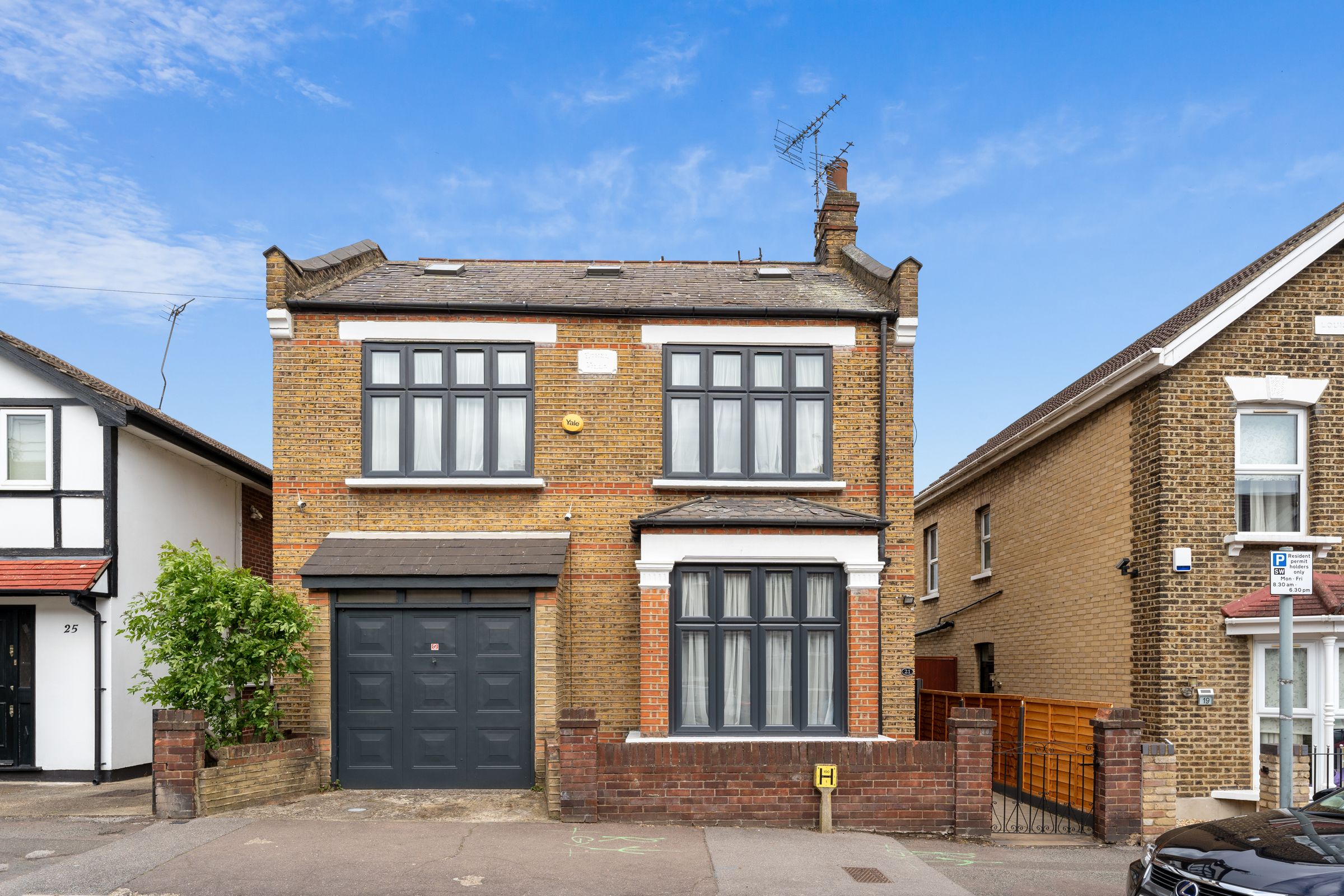 4 bed detached house for sale in Victoria Road, London E18 Zoopla
