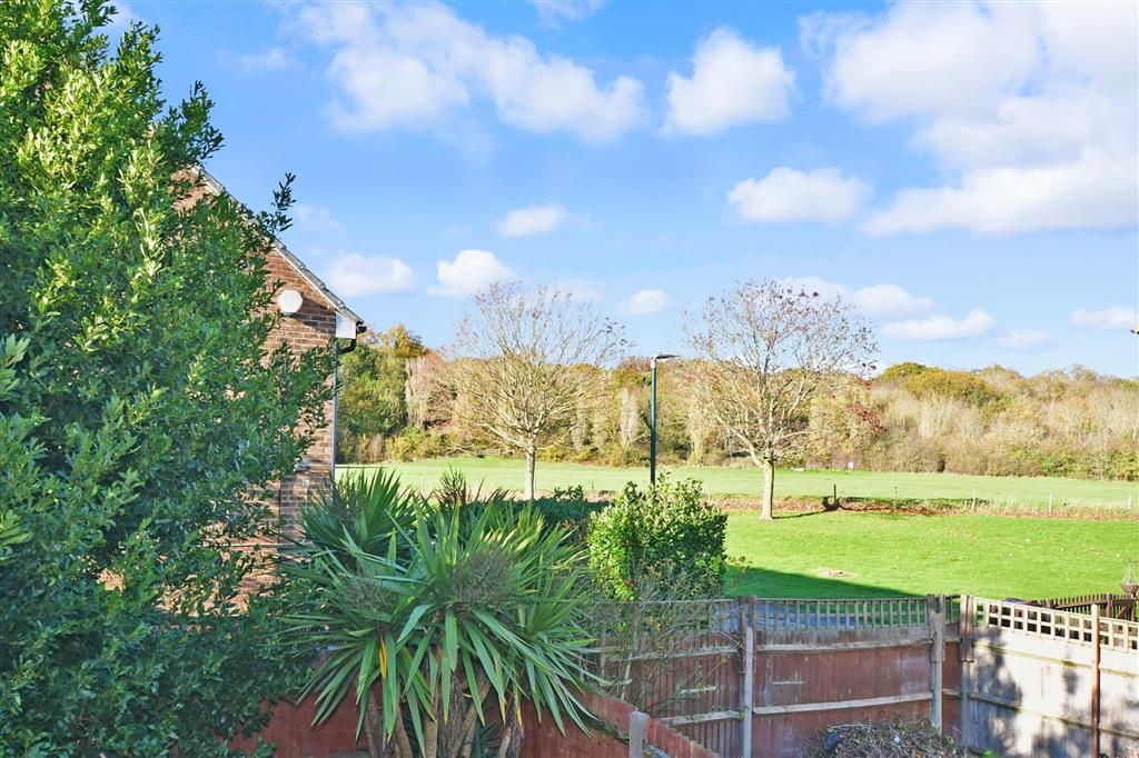 2 bed semidetached house for sale in Lodge Hill Lane, Chattenden