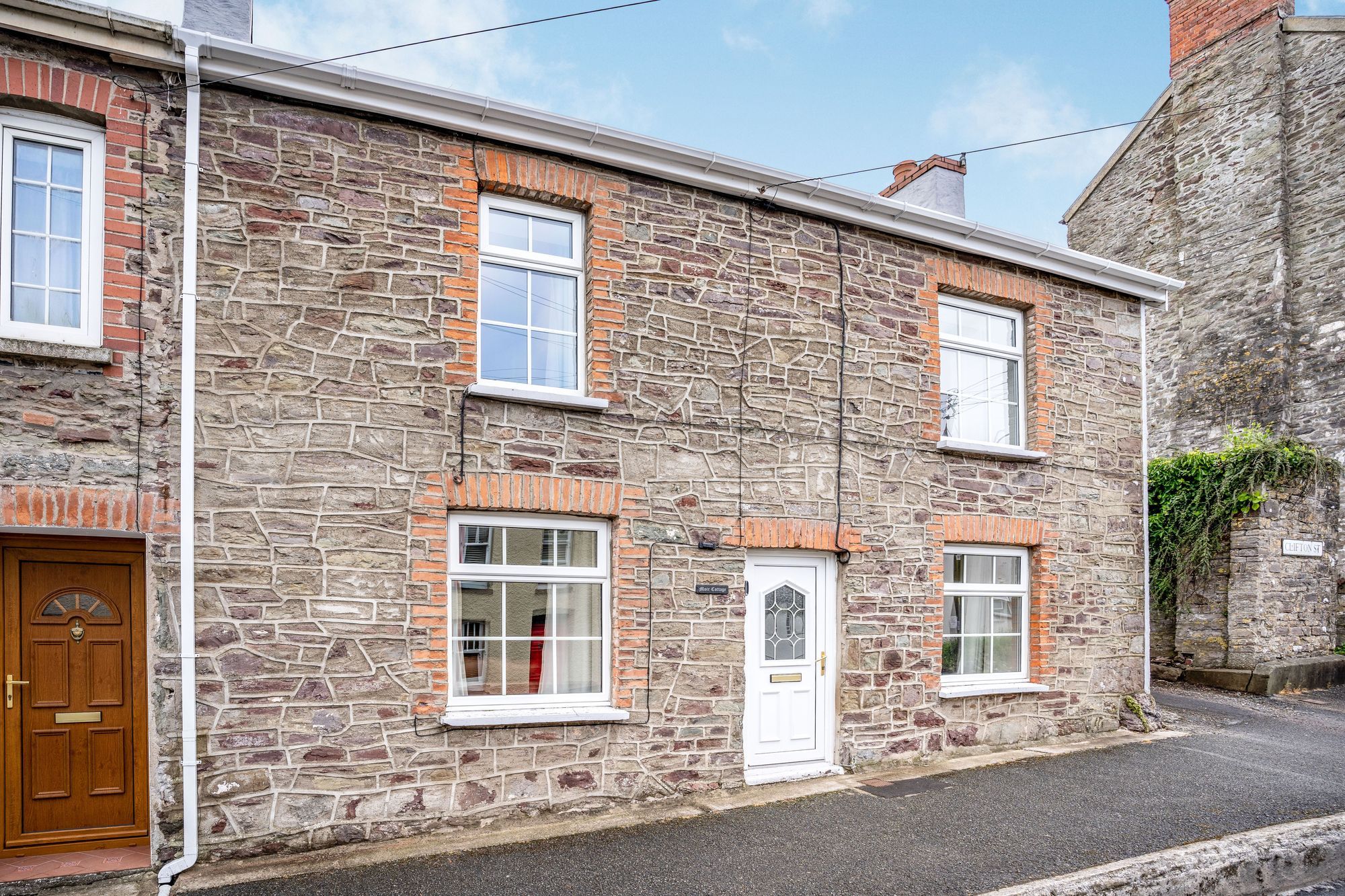 3 bed terraced house for sale in Clifton Street, Laugharne SA33 Zoopla