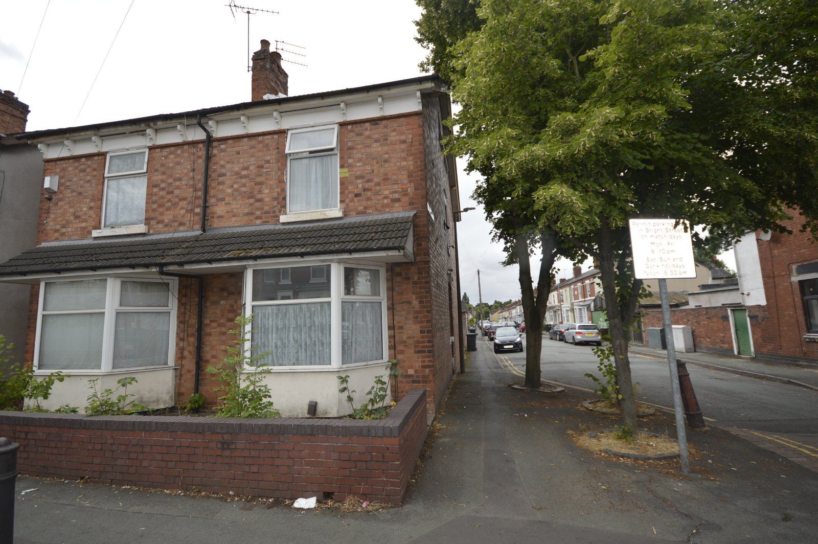 5 bed semidetached house to rent in Bright Street, Wolverhampton, West