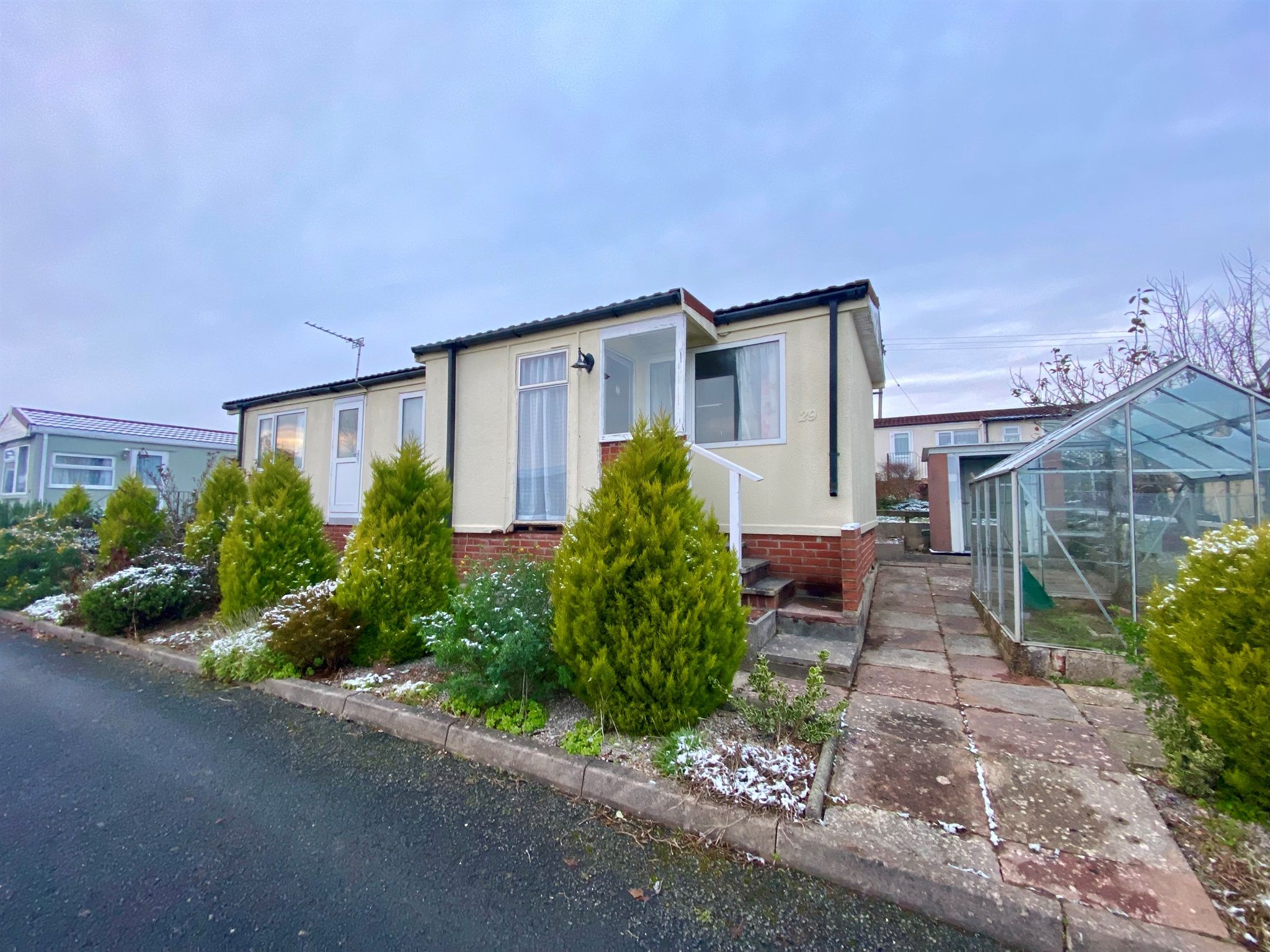 1 bed mobile/park home for sale in Totnes Road, Abbotskerswell, Newton Abbot TQ12 Zoopla