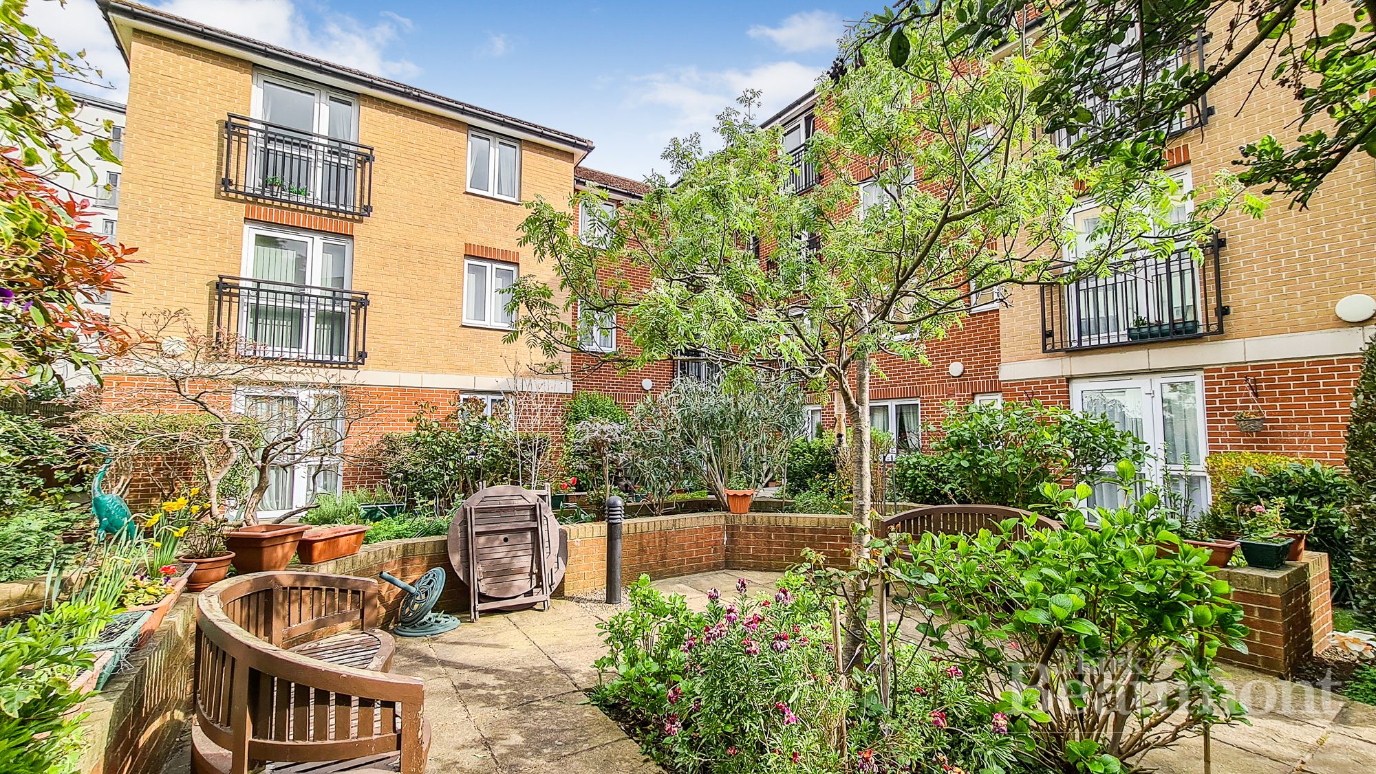 1 bed flat for sale in Whitburn Road, London SE13 Zoopla
