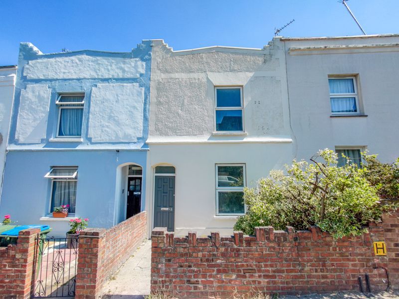 3 bed terraced house for sale in Waverley Road, London SE18 Zoopla