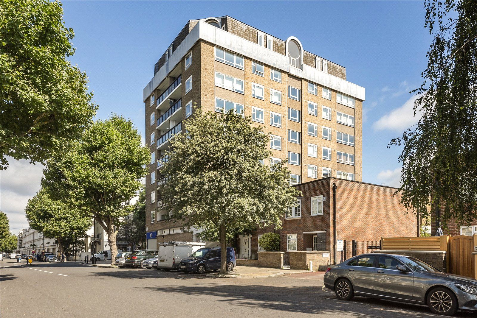 Melbourne Court, Little Venice, London W9