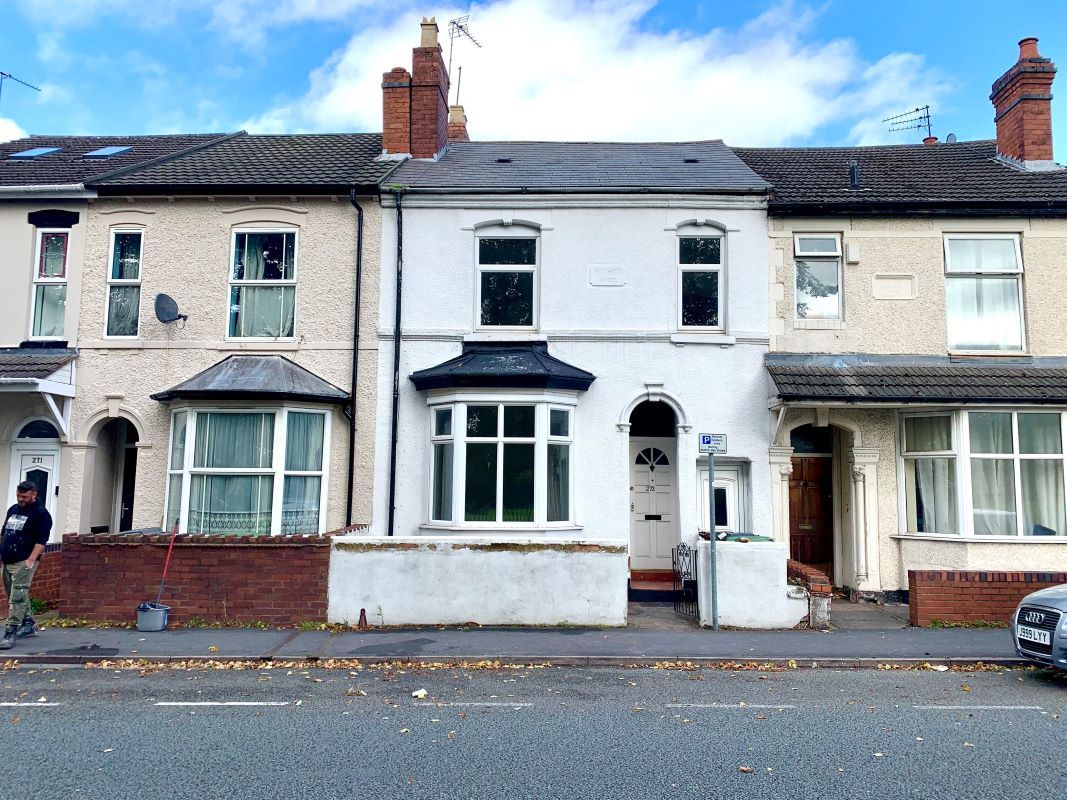 3 bed terraced house for sale in 273 Newhampton Road East