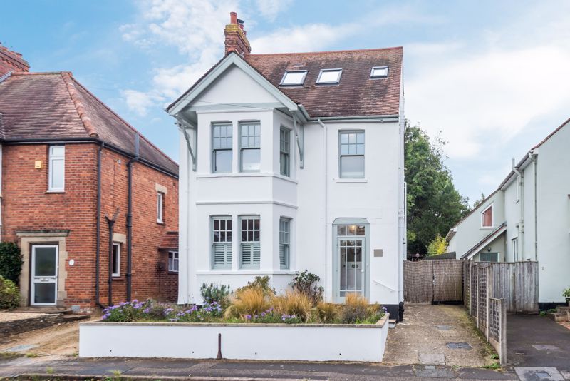 4 bed property for sale in Highfield Avenue, Headington, Oxford OX3