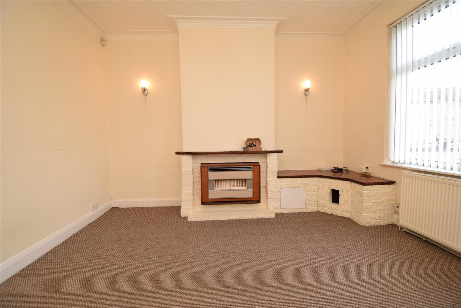 2 bed terraced house to rent in Agbrigg Road, Wakefield WF1 Zoopla